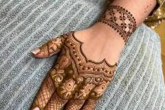 Simpe Mehndi designs