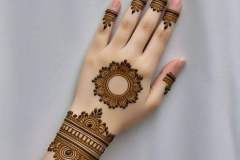 Simpe Mehndi designs