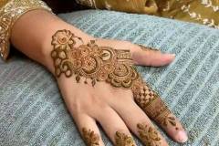 Simpe Mehndi designs