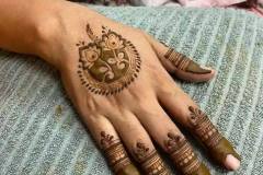 Simpe Mehndi designs