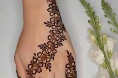 Simpe Mehndi designs