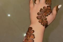 Simpe Mehndi designs